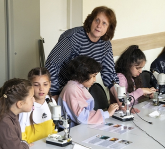 Миниатюра - 2 слайд