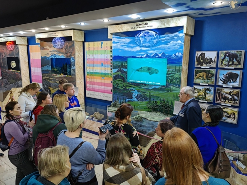 В Байкальском музее проведены  курсы повышения квалификации для гидов-экскурсоводов по теме  «Разработка и реализация программы экскурсий  по экспозициям Байкальского музея» - 1 слайд