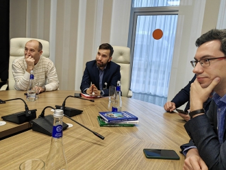 Миниатюра - 12 слайд